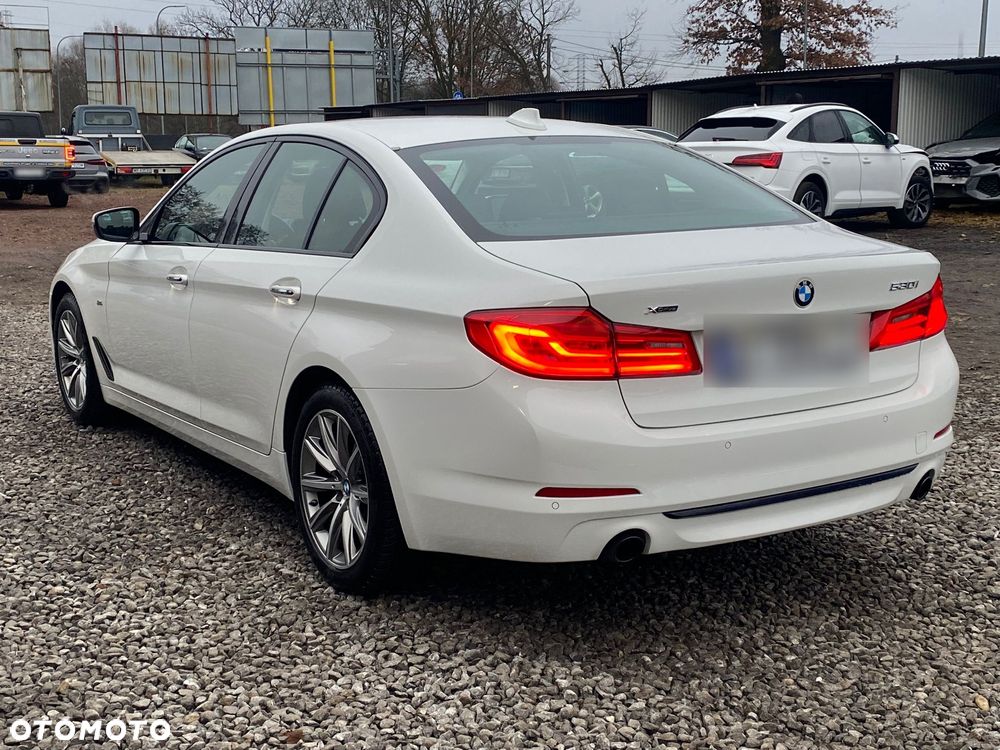 BMW Seria 5 530i xDrive Sport Line sport - 1