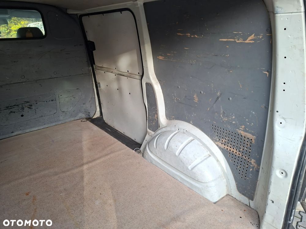 Volkswagen Transporter - 27