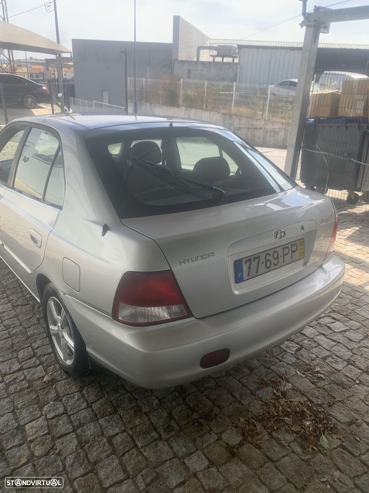 Hyundai Accent 1.3 GLS - 4