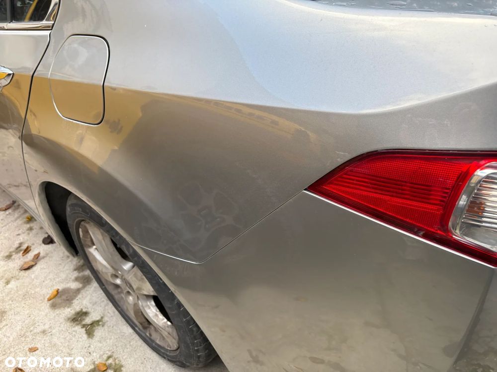 Honda Accord 2.0 Executive Nav - 24