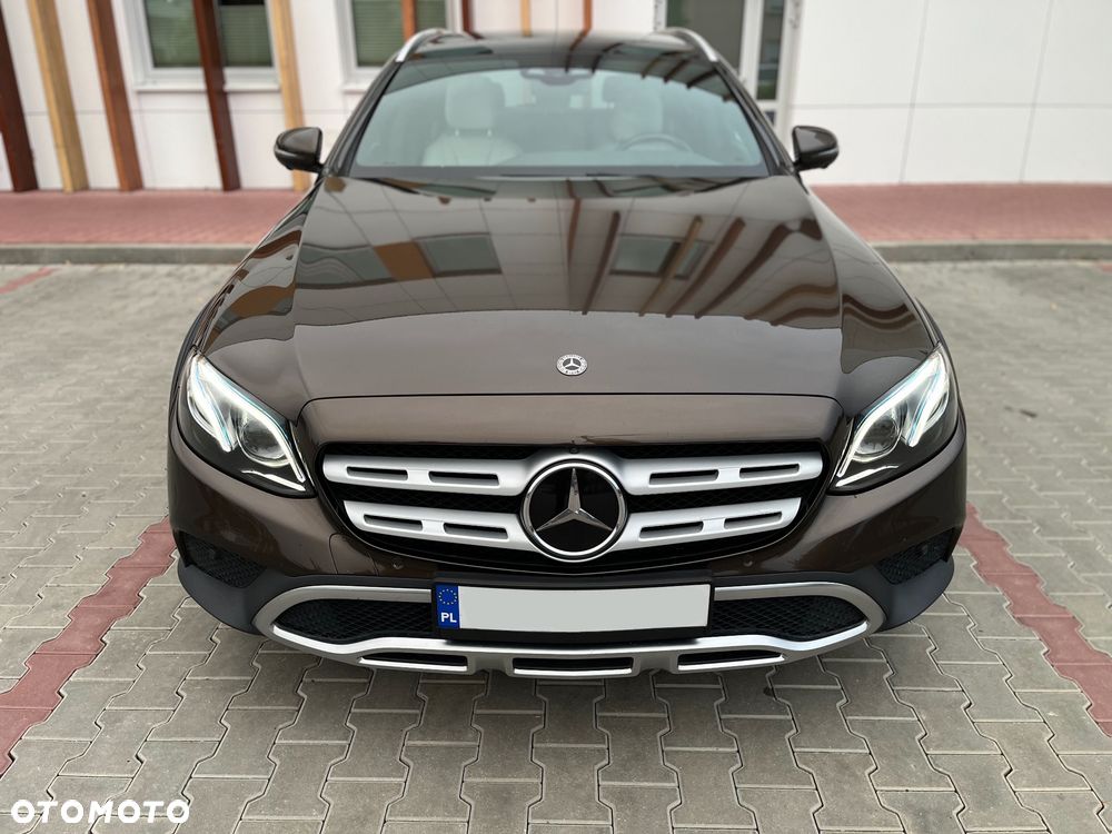 Mercedes-Benz Klasa E 220 d 4-Matic All-Terrain - 4