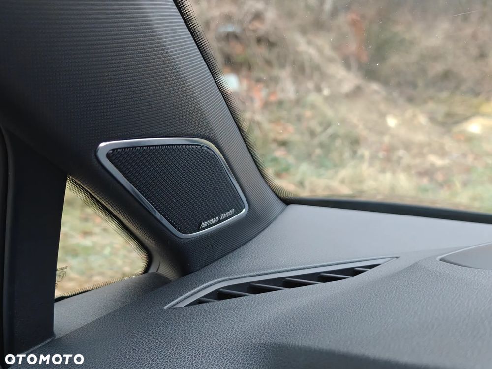 Volkswagen Golf - 26