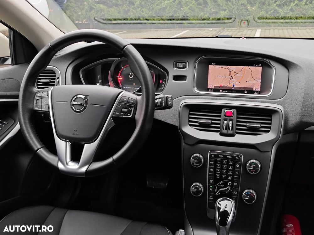 Volvo V40 D2 Geartronic Linje Svart - 9