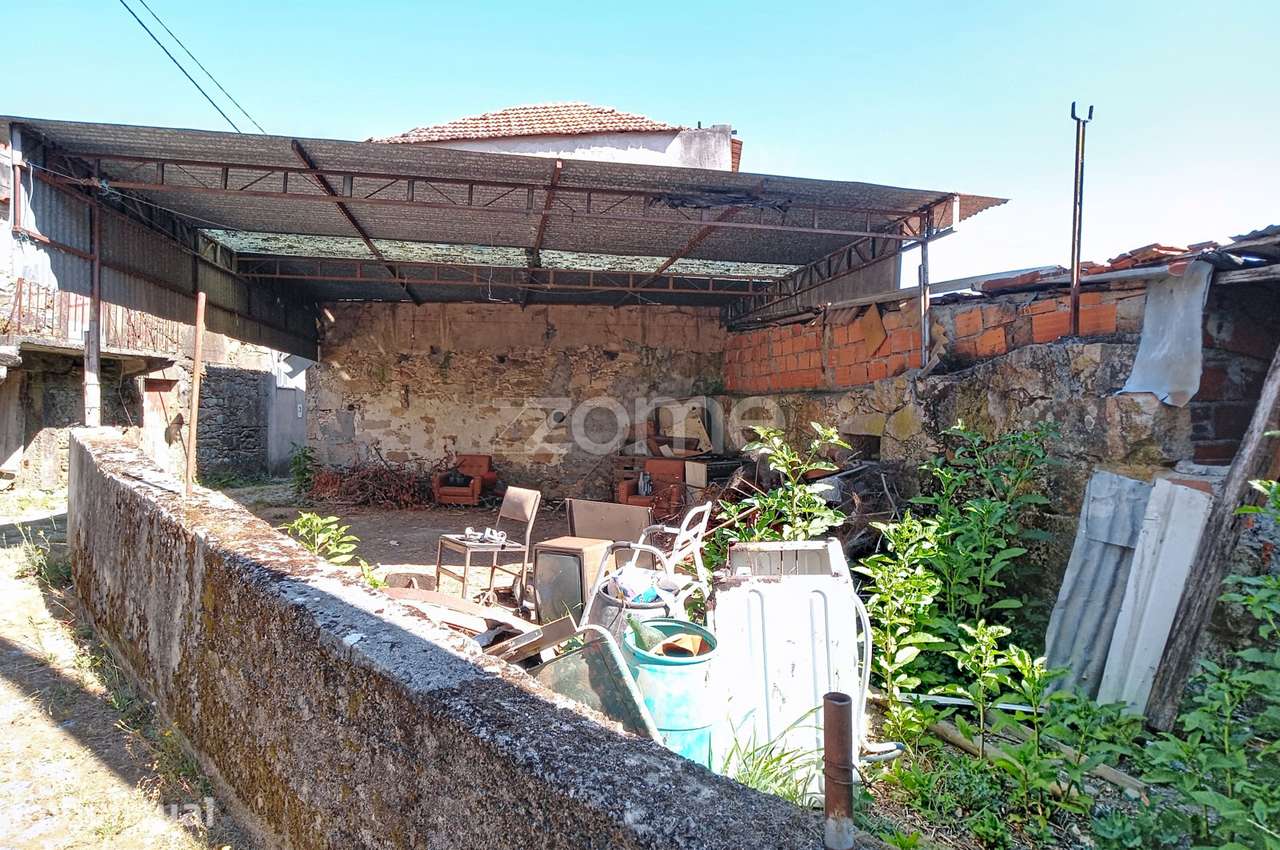 Moradia T3 em Portela - Grande imagem: 5/24