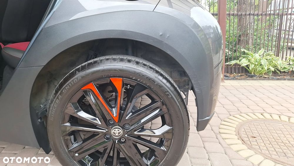 Toyota Aygo X 1.0 VVT-i Undercover CVT - 7