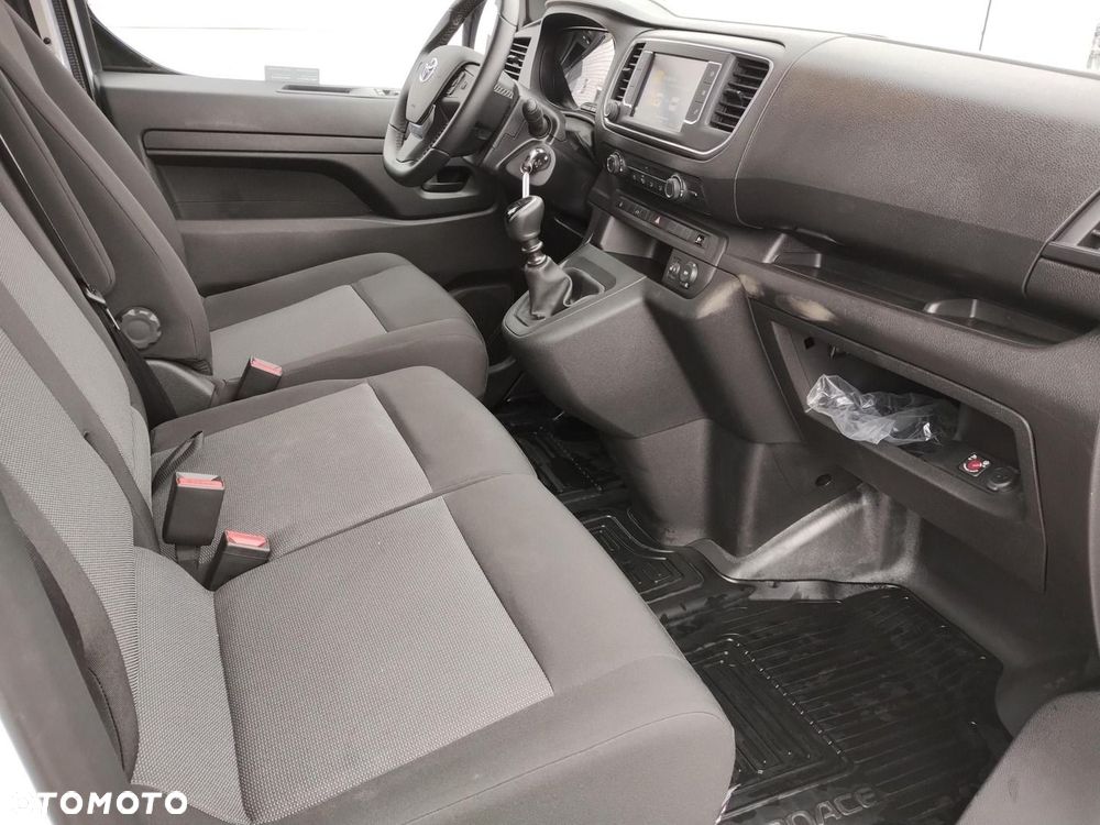 Toyota PROACE - 10