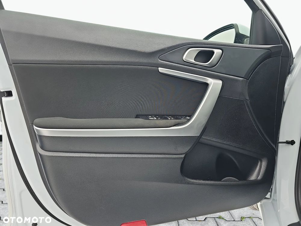 Kia Ceed 1.5 T-GDI M - 14