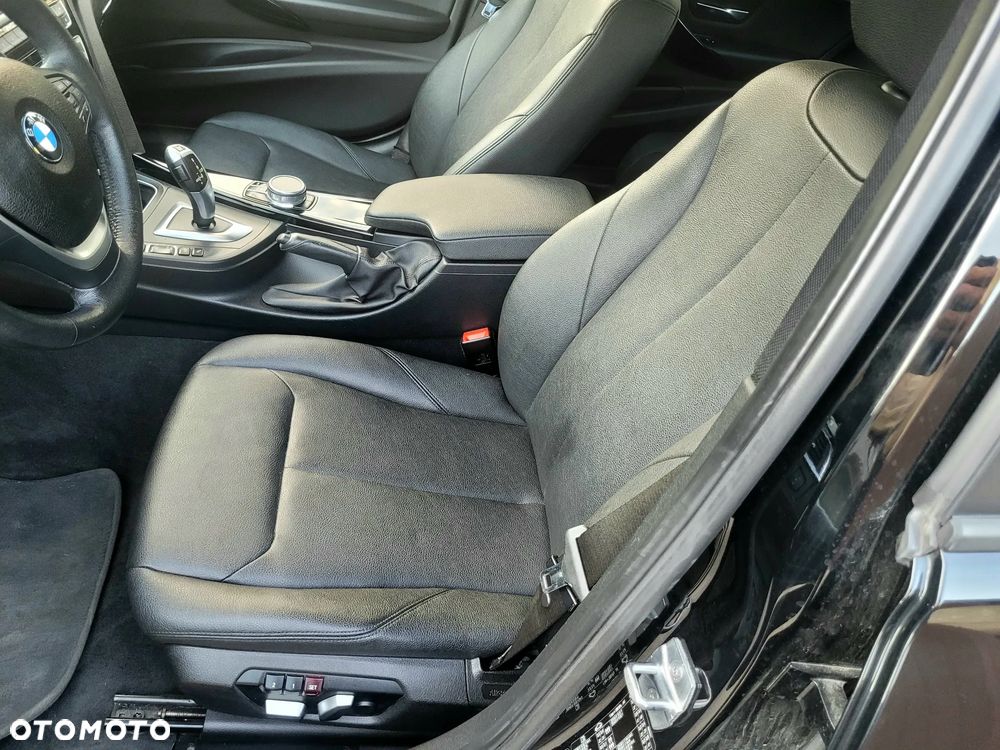 BMW Seria 3 320i GPF xDrive Advantage - 19