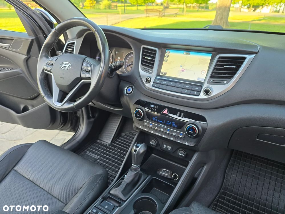 Hyundai Tucson 2.0 CRDI 4WD Automatik Premium - 21