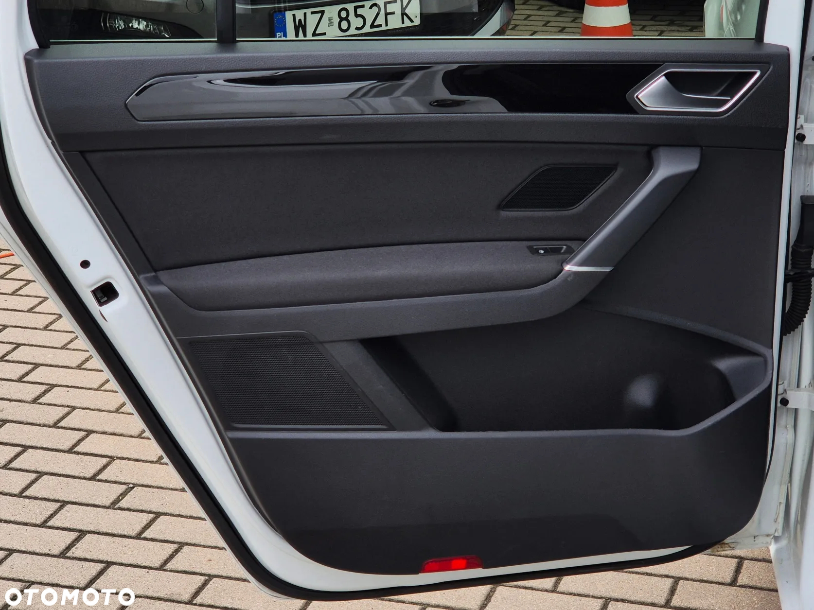 Volkswagen Touran 1.5 TSI EVO Highline - 20