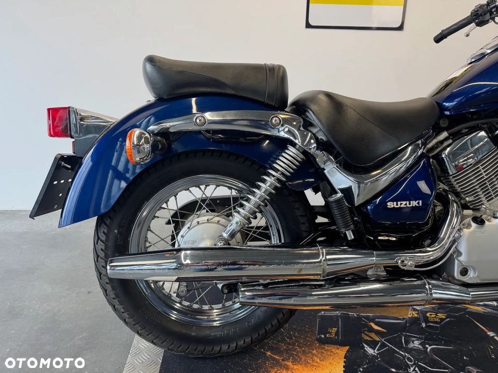 Suzuki Intruder - 16
