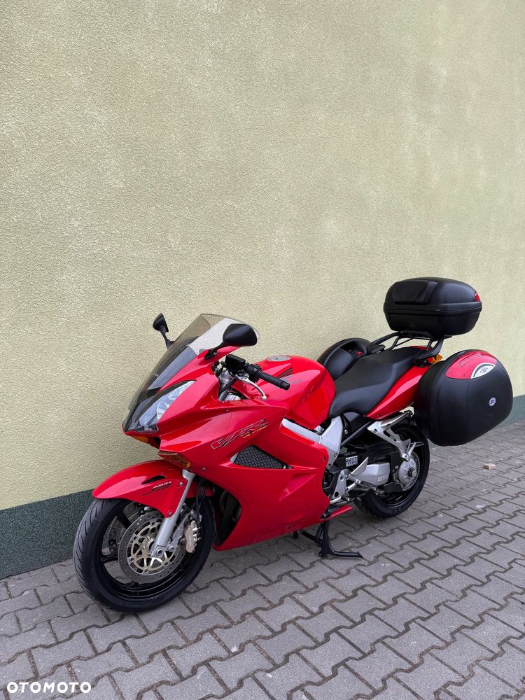 Honda VFR - 27