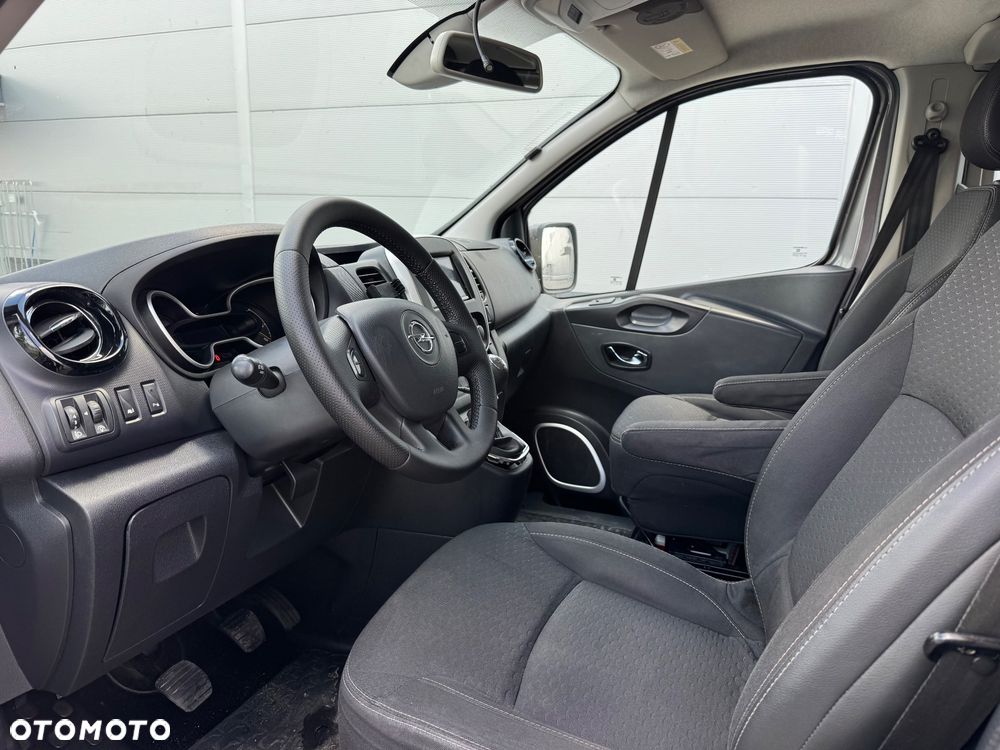 Opel Vivaro L2H1 2,9t Elegance Business - 13