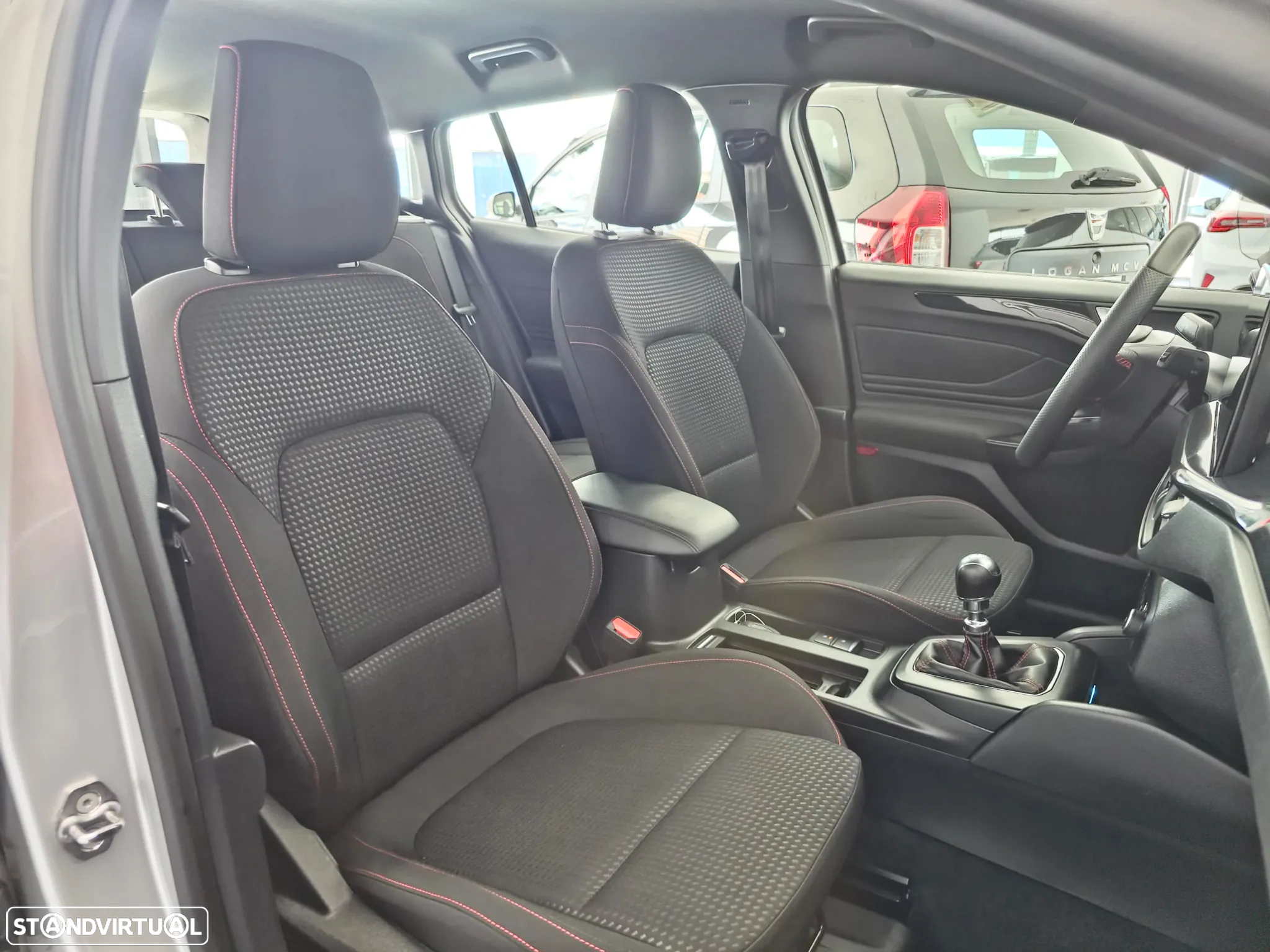 Ford Focus SW 1.0 EcoBoost MHEV ST-Line - 13