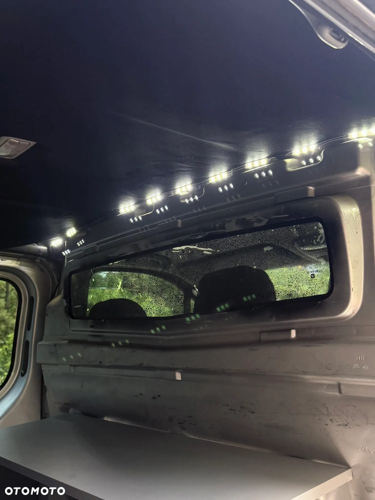 Opel Vivaro - 13