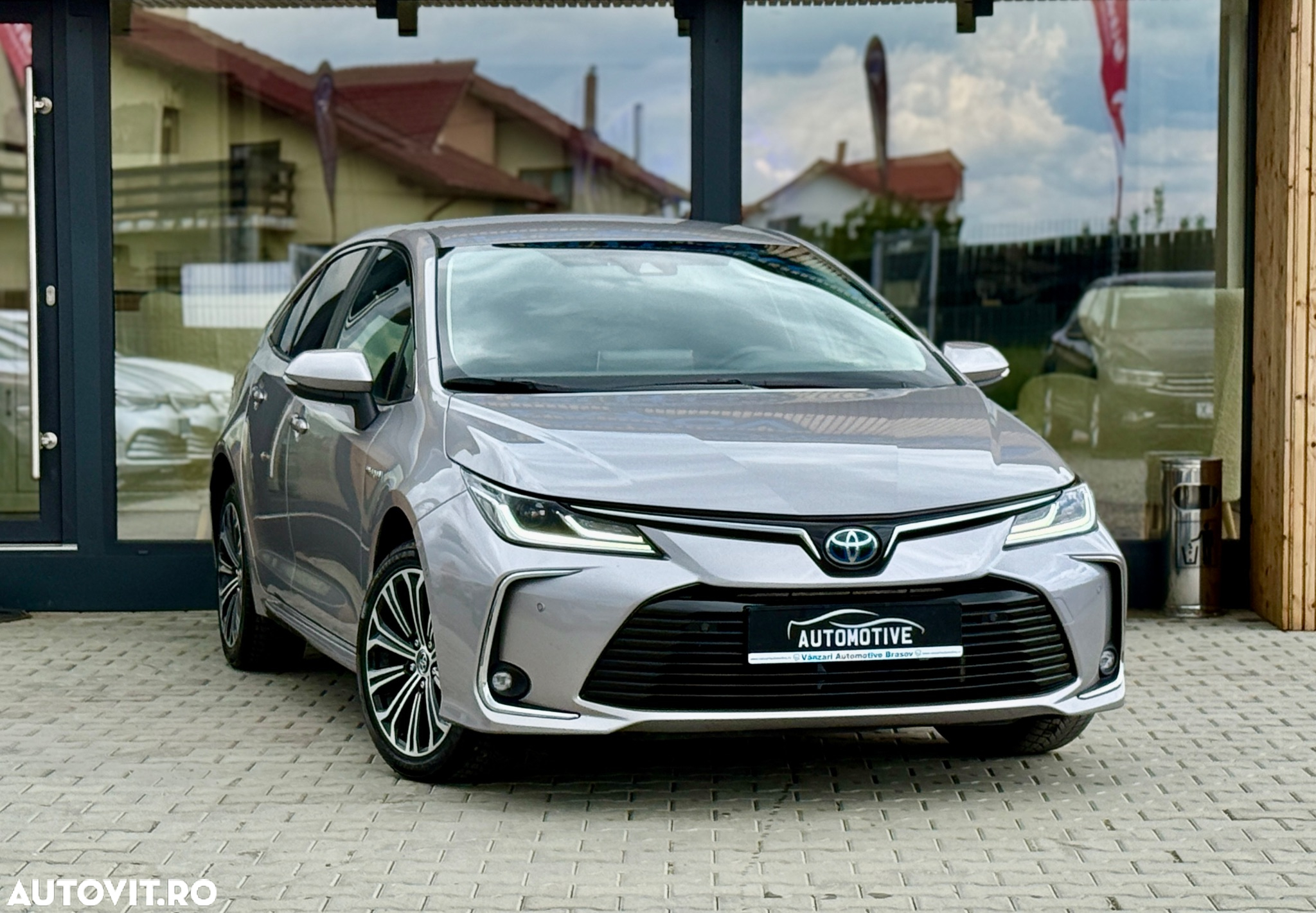Toyota Corolla 1.8 HSD Exclusive interior Negru - 9