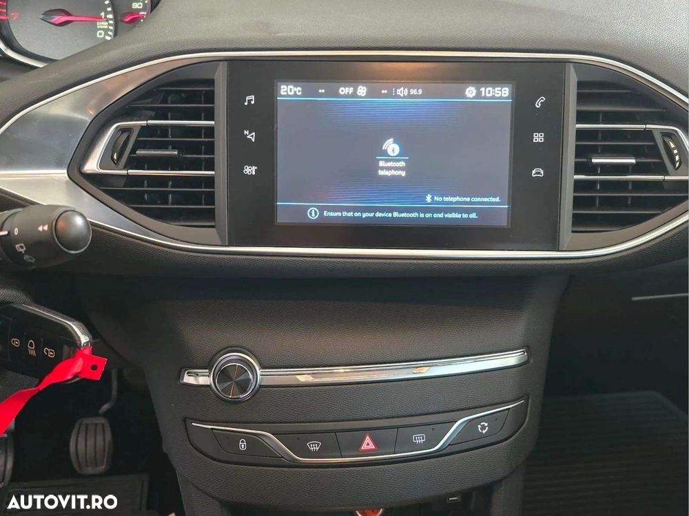 Peugeot 308 1.2 L PureTech Turbo S&S Active - 8