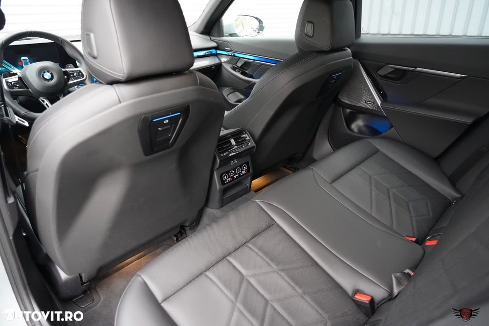 BMW Seria 5 520d xDrive Aut. - 24