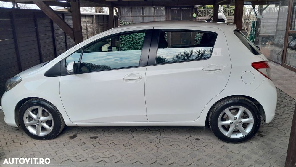 Toyota Yaris 1.4 L D-4D DPF 5D Luna - 3