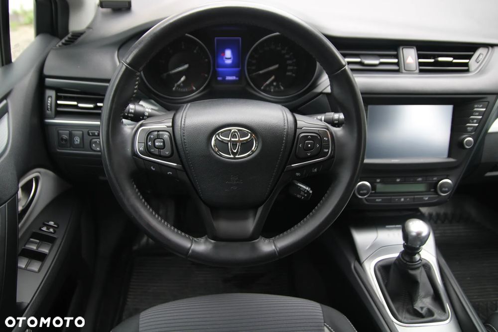 Toyota Avensis 2.0 D-4D Premium - 14