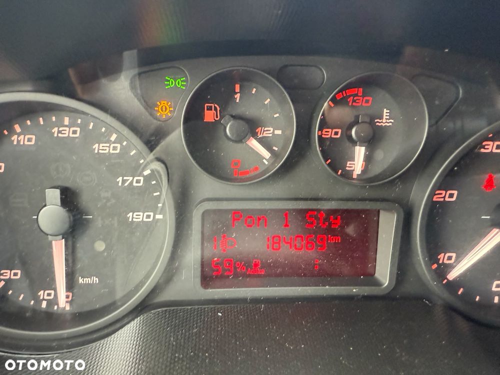 Iveco Daily 35S140, 2,3 140KM, L4H2, Zadbany, Niski przebieg - 24