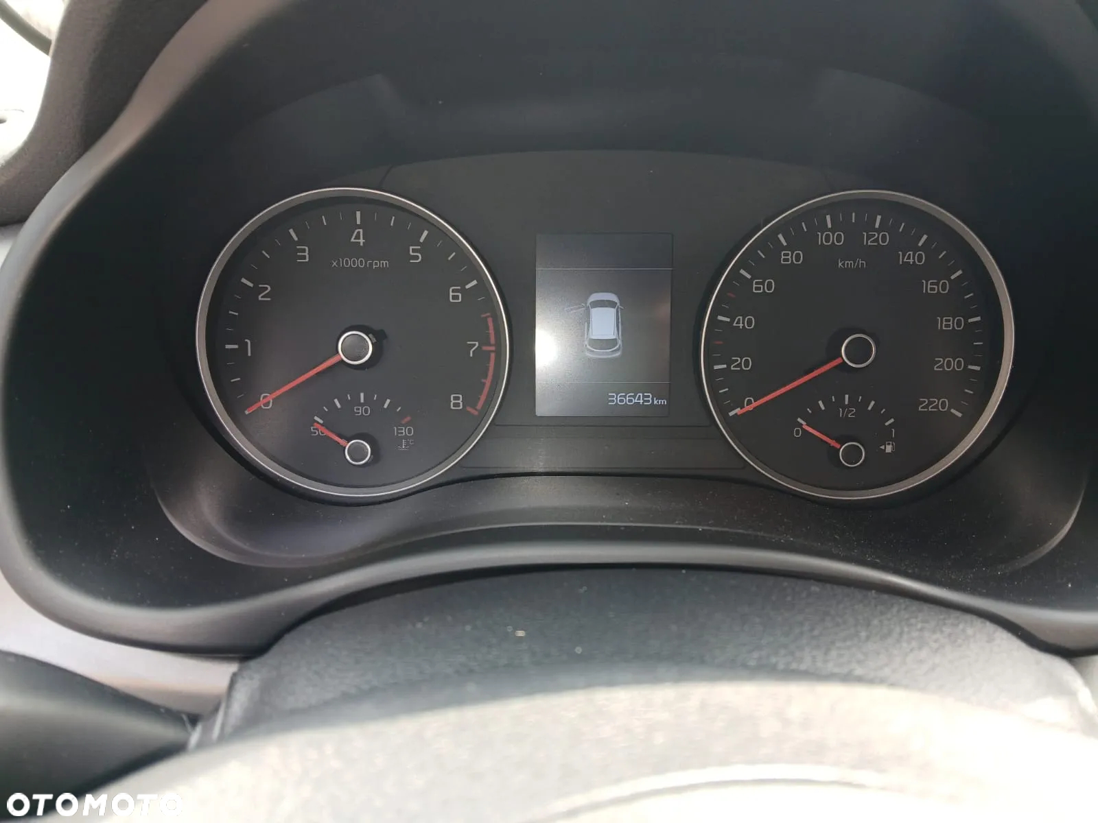 Kia Rio 1.2 L - 5