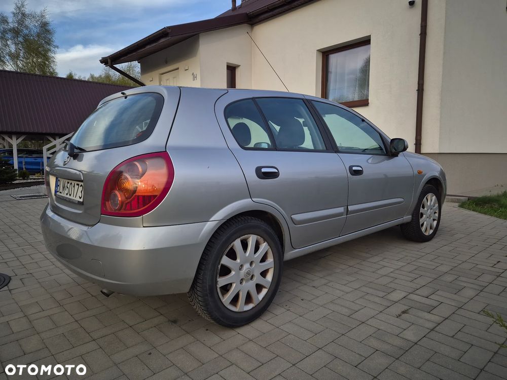 Nissan Almera 1.5 acenta PLUS - 2