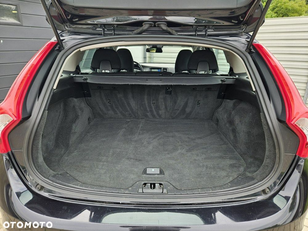 Volvo V60 D2 Kinetic - 26