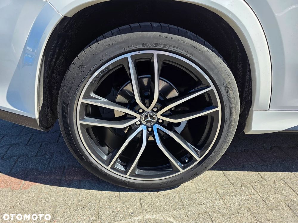 Mercedes-Benz GLS - 29