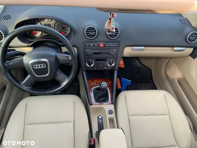 Audi A3 1.6 FSI Ambiente - 14