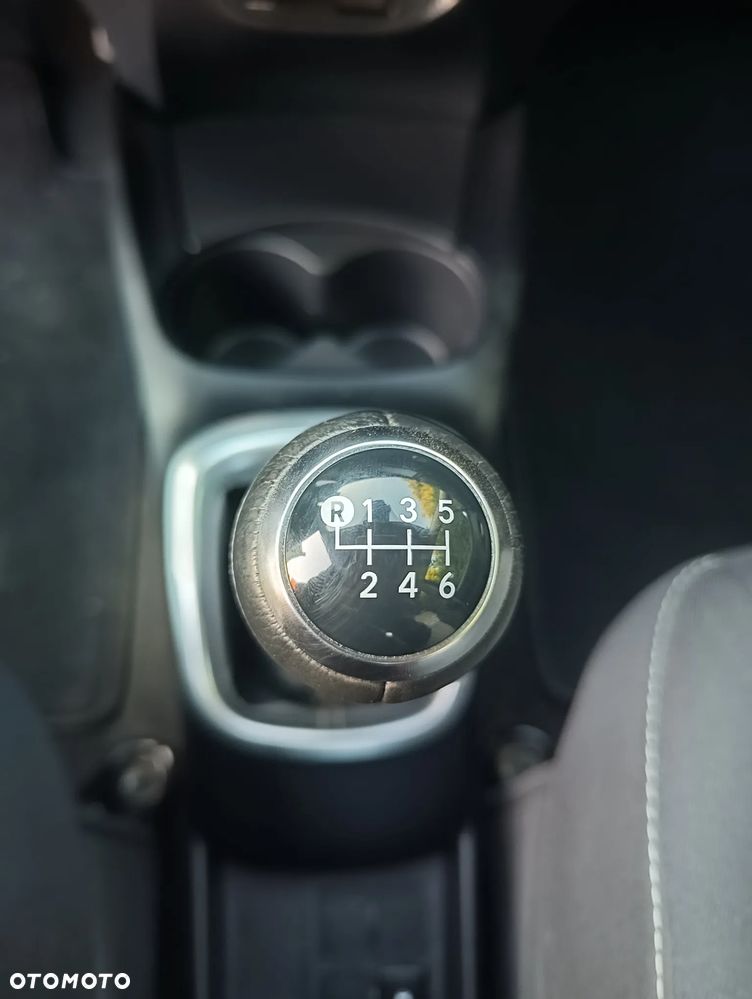 Toyota Yaris 1.5 Premium - 10