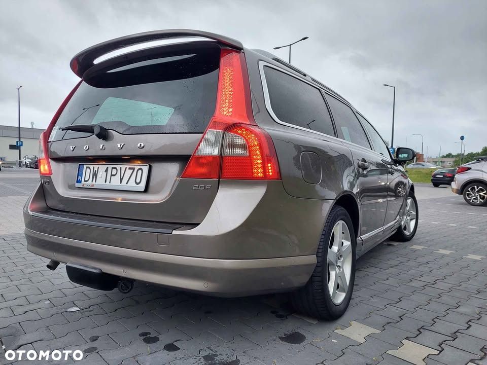 Volvo V70 2.0 Summum - 2