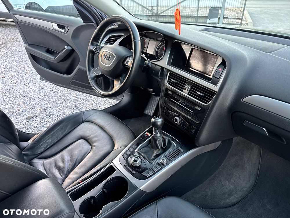 Audi A4 Avant - 32
