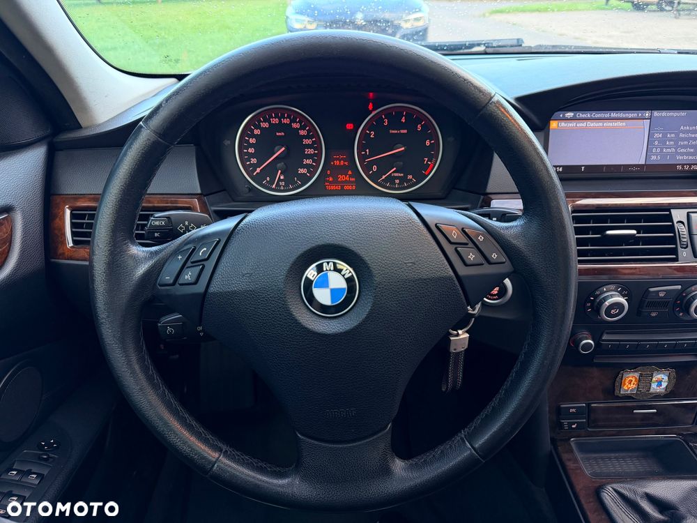 BMW Seria 5 525i - 10