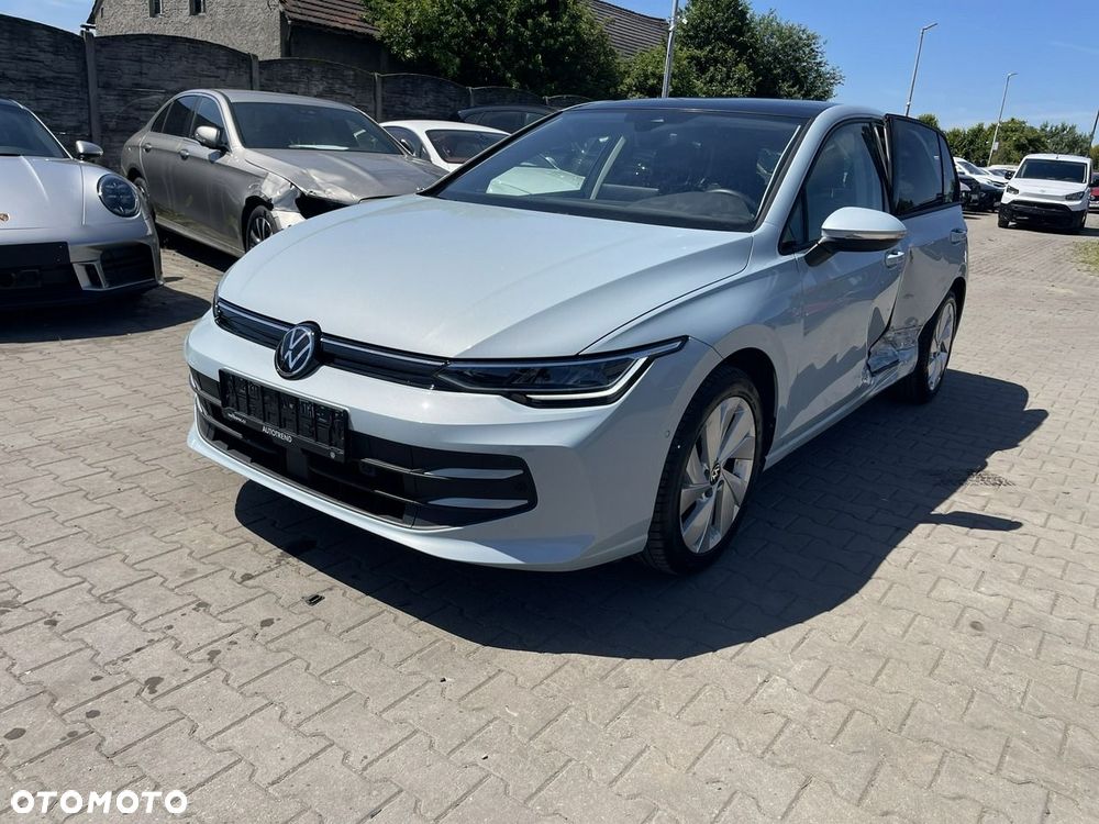 Volkswagen Golf 1.5 eTSI mHEV Life DSG - 3