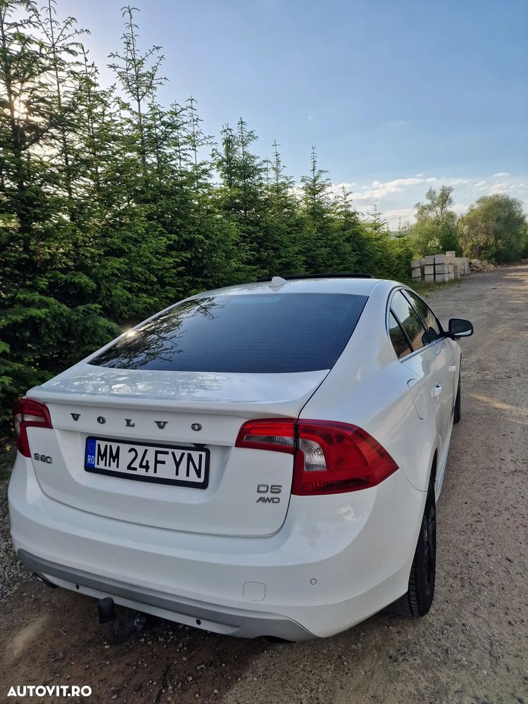 Volvo S60 D5 AWD Geartronic Summum - 3