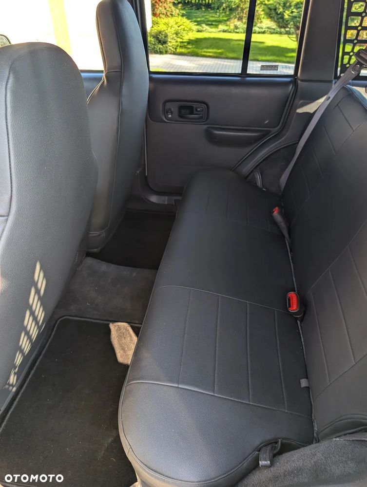 Jeep Cherokee 4.0 - 15