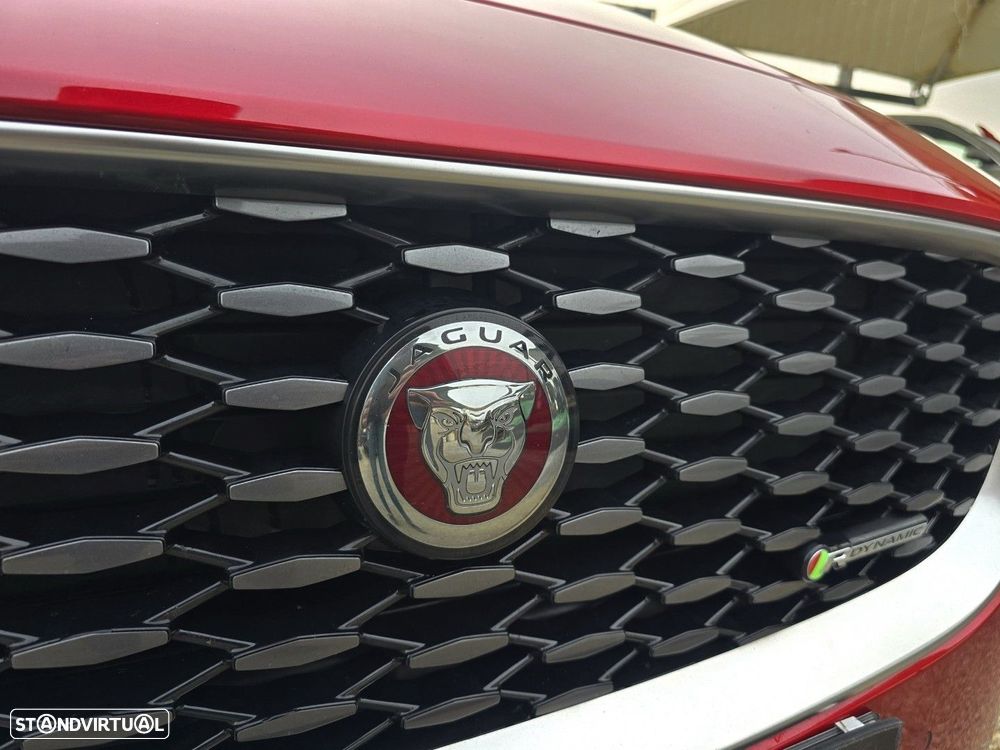 Jaguar E-Pace 1.5 P300e R-Dynamic SE AWD Aut. - 9