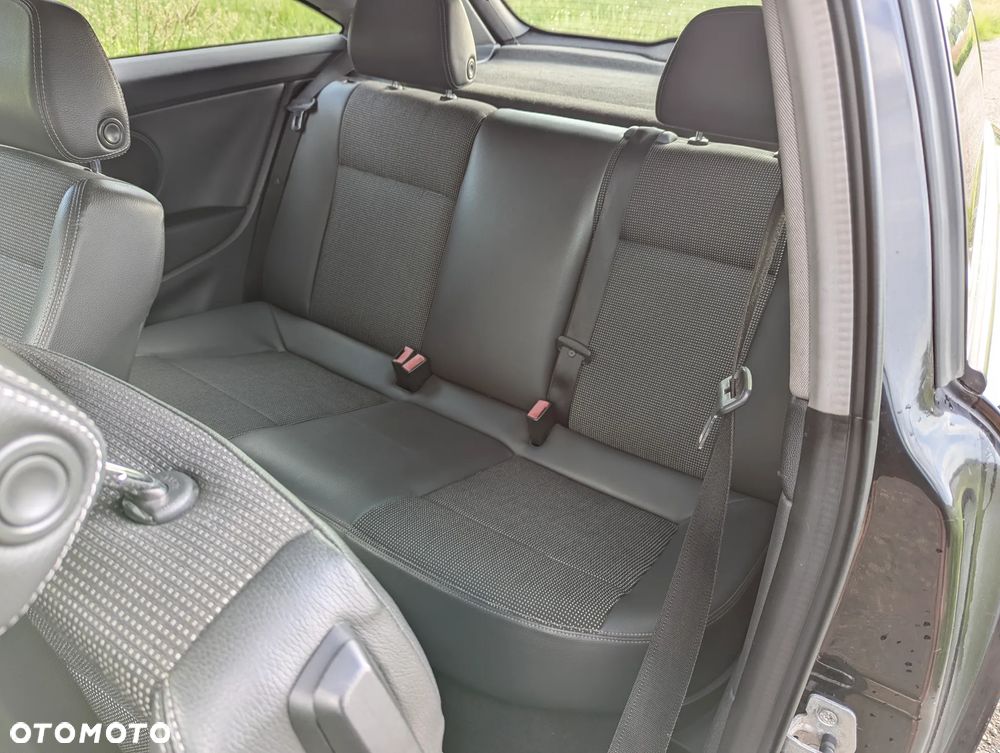 Opel Astra 1.9 CDTI Cosmo - 11