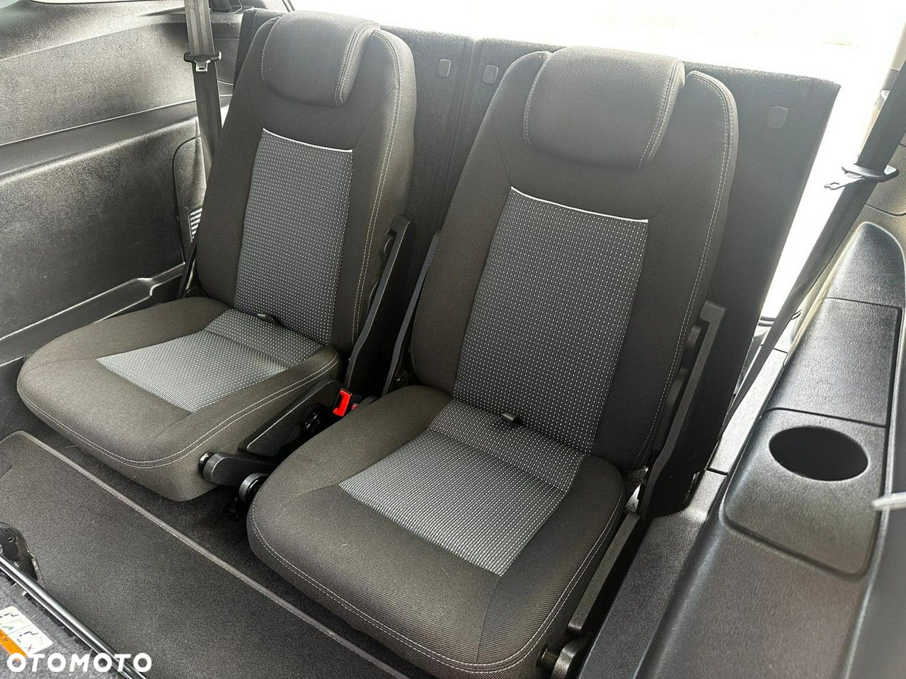 Ford S-Max 2.0 TDCi DPF Titanium - 28