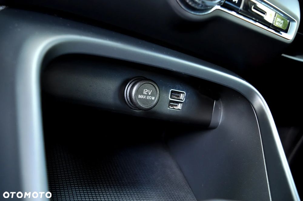 Volvo XC 40 - 30
