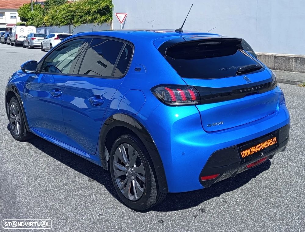 Peugeot e-208 Allure Pack - 5
