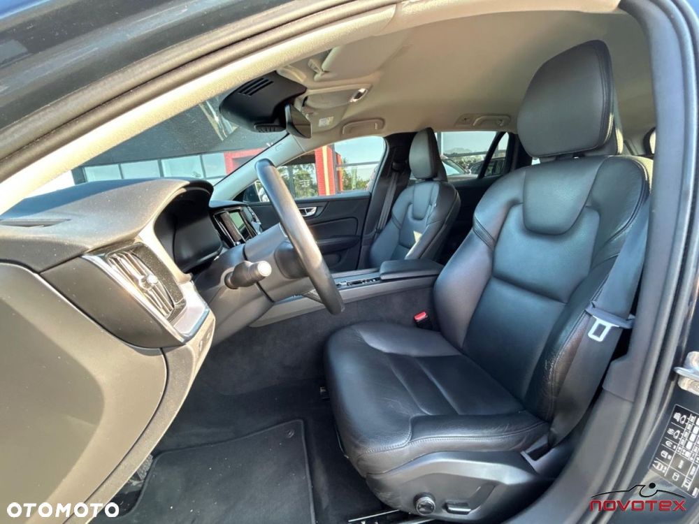 Volvo V60 D3 Drive-E Momentum - 11
