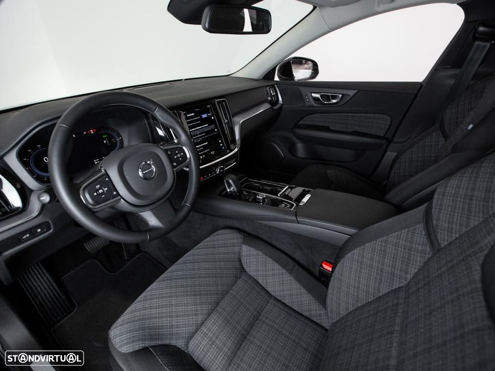 Volvo V60 2.0 T6 AWD TE Essential - 7