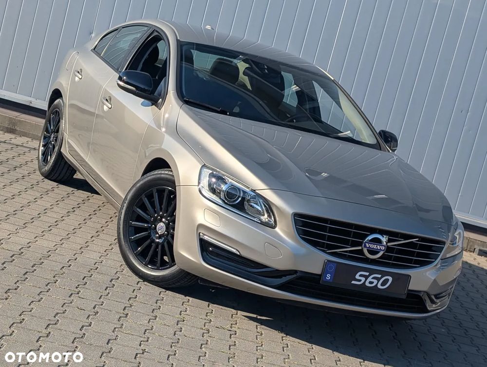 Volvo S60 T4 Momentum - 8
