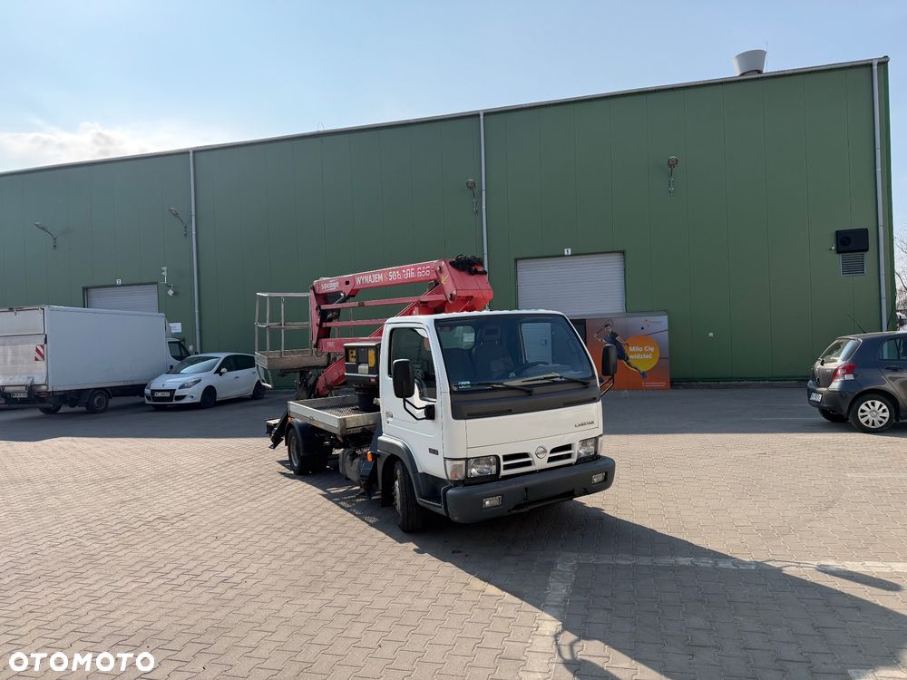Nissan Cabstar - 1