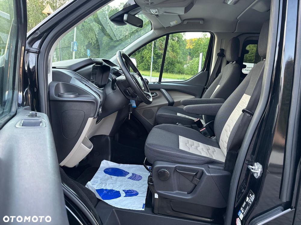Ford Tourneo Custom 2.0 EcoBlue L2 Titanium - 12