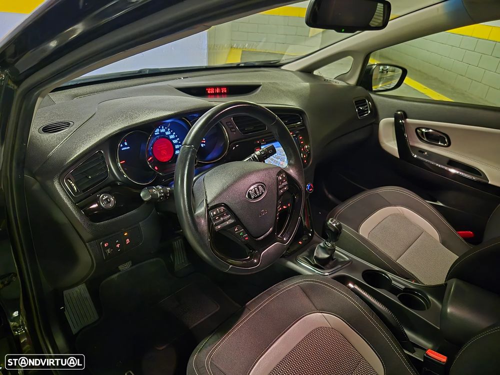 Kia Ceed SW 1.6 CRDi Prime - 28