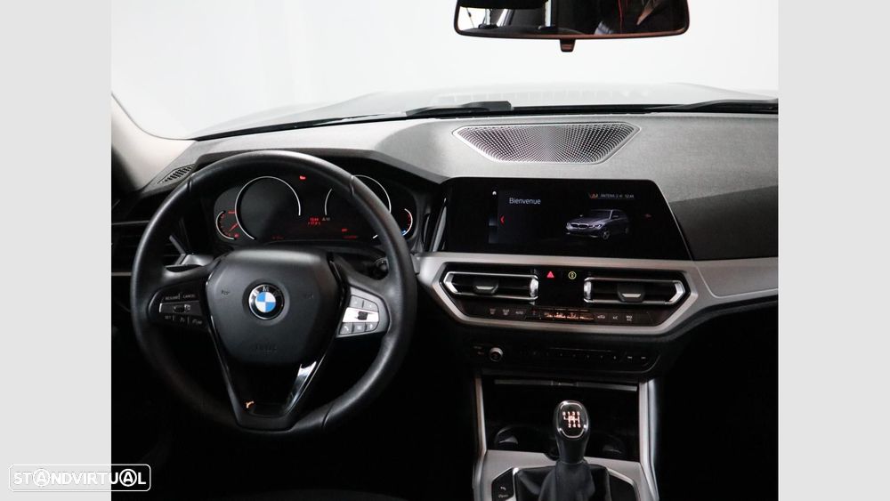 BMW 318 d Touring Advantage - 10