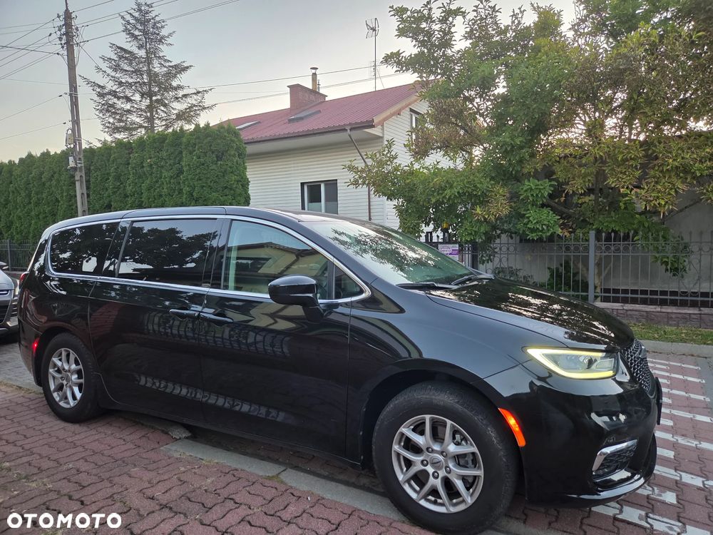 Chrysler Pacifica - 38